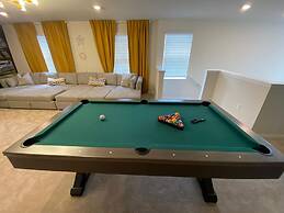 Gorgeous 6Bd w Pool Windsor Island 4450