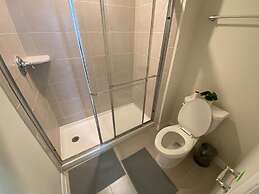 Gorgeous 6Bd w Pool Windsor Island 4450