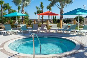 Gorgeous 6Bd w Pool Windsor Island 4450