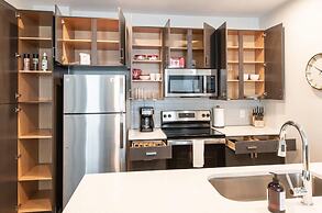 CozySuites Artistry Cincinnati