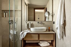 Elios Hill - Sun Kissed Happiness