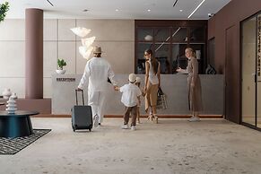 Elios Hill - Sun Kissed Happiness