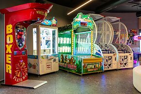 Elios Hill - Sun Kissed Happiness