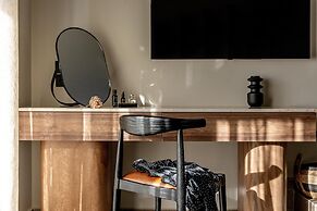 Elios Hill - Sun Kissed Happiness