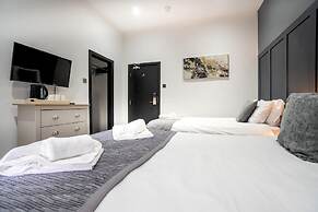 Woodhouse Hotel
