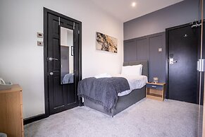 Woodhouse Hotel