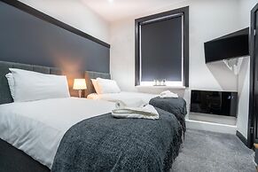 Woodhouse Hotel