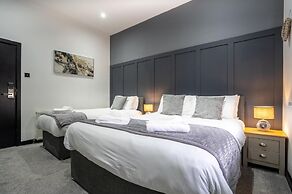 Woodhouse Hotel