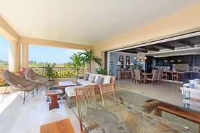 Luxurious 3 Bedroom Condo