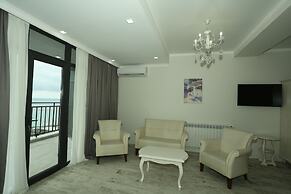 Royal Medis Hotel