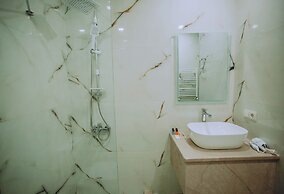 Royal Medis Hotel