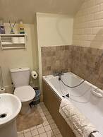 Oxfordshire Village Cottage With Private Garden