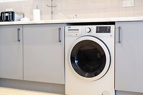 Kings Building- 2 Bed & Bathroom Flats
