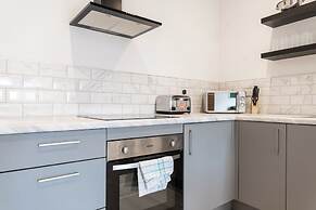 Kings Building- 2 Bed & Bathroom Flats