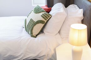 Kings Building- 2 Bed & Bathroom Flats