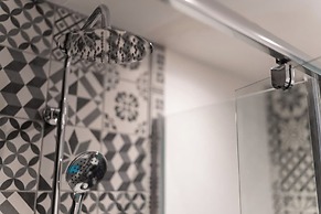 Kings Building- 2 Bed & Bathroom Flats