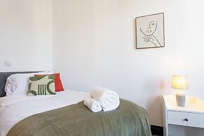 Kings Building- 2 Bed & Bathroom Flats