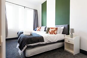 Kings Building- 2 Bed & Bathroom Flats