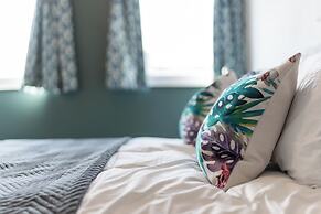 Kings Building- 2 Bed & Bathroom Flats