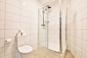 Kings Building- 2 Bed & Bathroom Flats