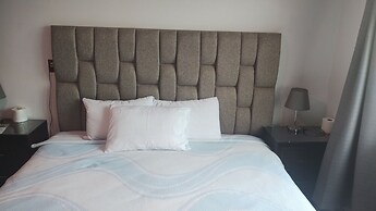 PROVENZA HOTEL & SUITES