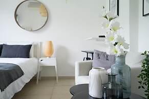 YARKON - By Beach Apartments TLV