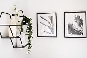 YARKON - By Beach Apartments TLV