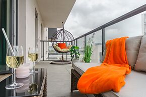 Lumina stylish 3-room apart with balcony