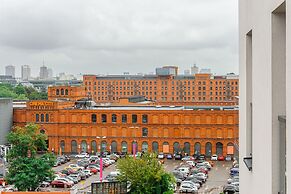 Lumina stylish 3-room apart with balcony