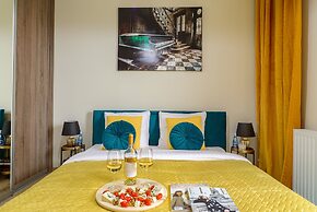 Lumina stylish 3-room apart with balcony