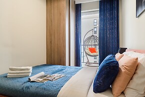 Lumina stylish 3-room apart with balcony