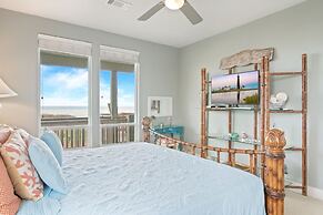 #justawavin' 3 Bedroom Home by RedAwning