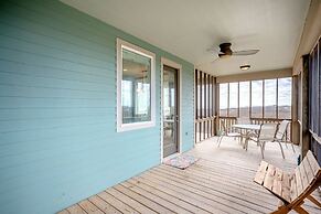 #justawavin' 3 Bedroom Home by RedAwning