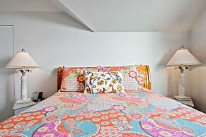 #justawavin' 3 Bedroom Home by RedAwning