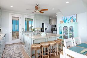 #justawavin' 3 Bedroom Home by RedAwning