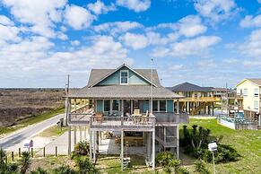 #justawavin' 3 Bedroom Home by RedAwning