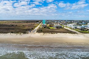 #justawavin' 3 Bedroom Home by RedAwning