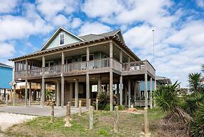 #justawavin' 3 Bedroom Home by RedAwning