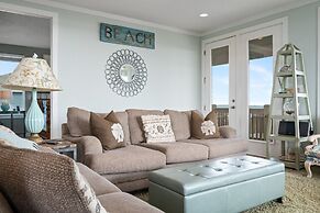 #justawavin' 3 Bedroom Home by RedAwning