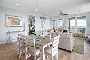 #justawavin' 3 Bedroom Home by RedAwning