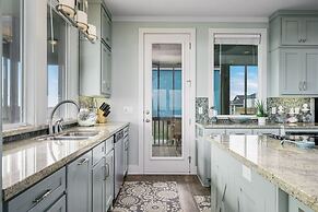 #justawavin' 3 Bedroom Home by RedAwning