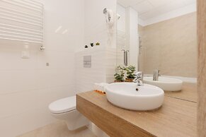 Al. Jerozolimskie 216 Warsaw by Renters