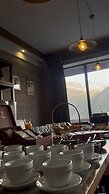 Alpine Lounge Hotel & Restaurant