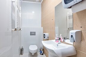 Alpine Lounge Hotel & Restaurant