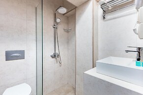 Alpine Lounge Hotel & Restaurant