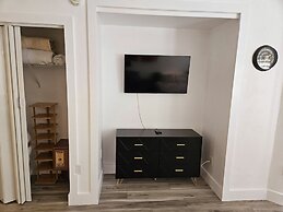 Cozy Condos Near Universal & Seaworld