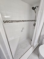 Cozy Condos Near Universal & Seaworld