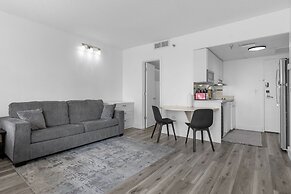 Cozy Condos Near Universal & Seaworld