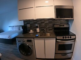 Cozy Condos Near Universal & Seaworld