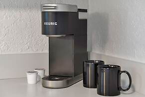 Cozy Condos Near Universal & Seaworld